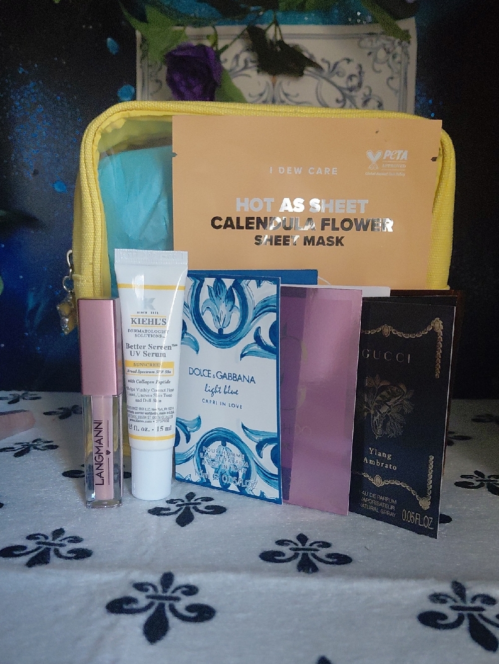 Kiehls Bundle With Kiehls UV Deluxe Sample,  3 Perfume Samples, Face & Eye Mask